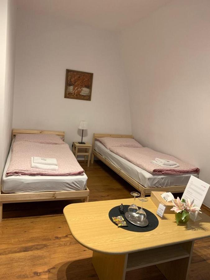 Pension Family Карлові Вари Екстер'єр фото
