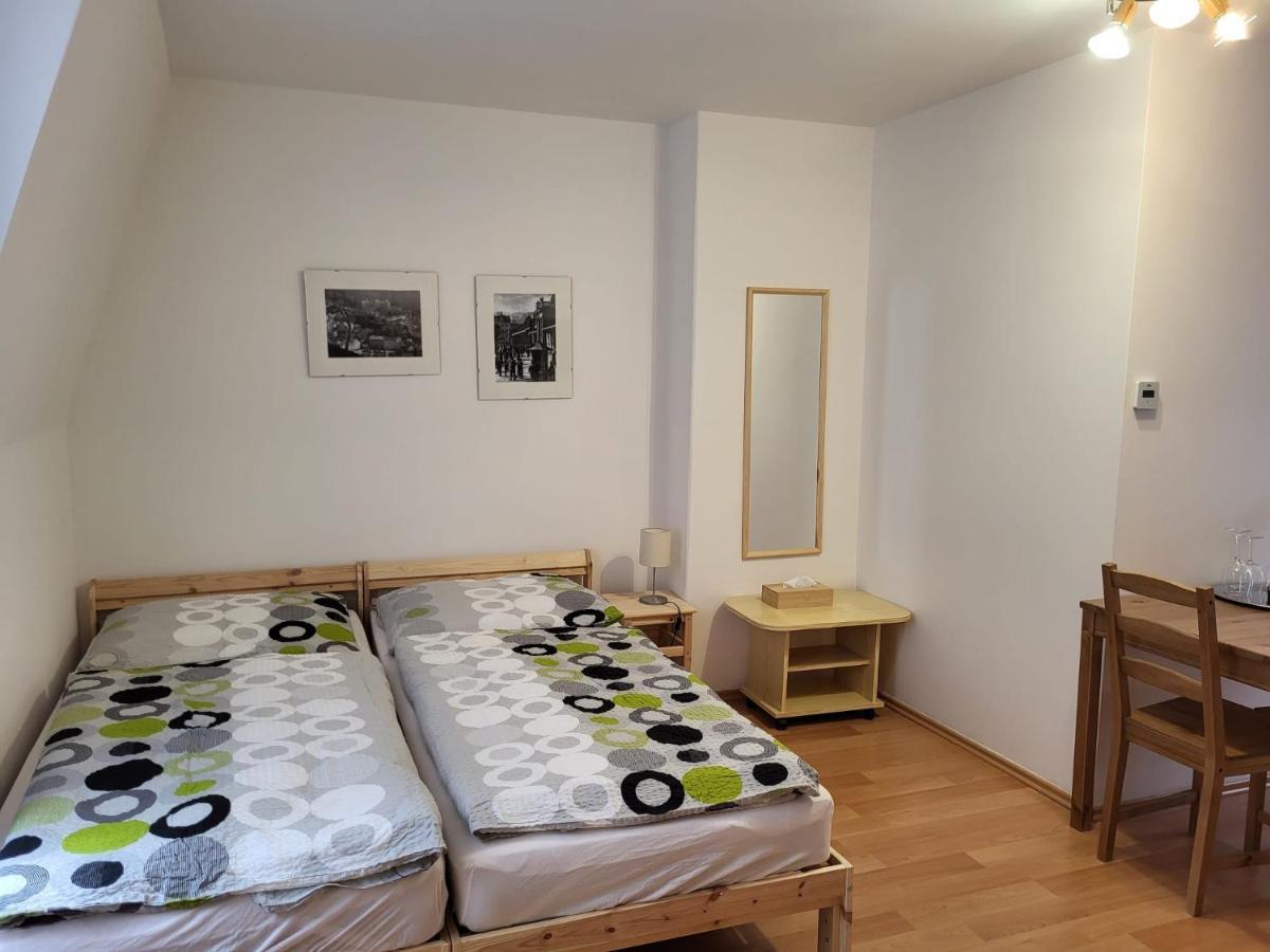 Pension Family Карлові Вари Екстер'єр фото